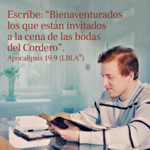 Imagenes de versiculos de la Biblia,un cristiano está leyendo la palabra de Dios