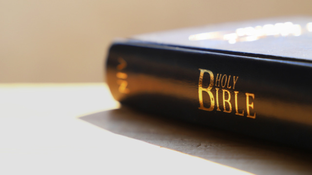 La Biblia vs Netflix y el celular - Cinco Panes y Dos Pescados